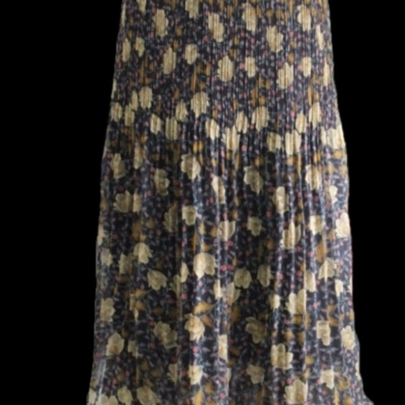 ANTHROPOLOGIE: Pleated Floral Skirt - Picture 2 of 2